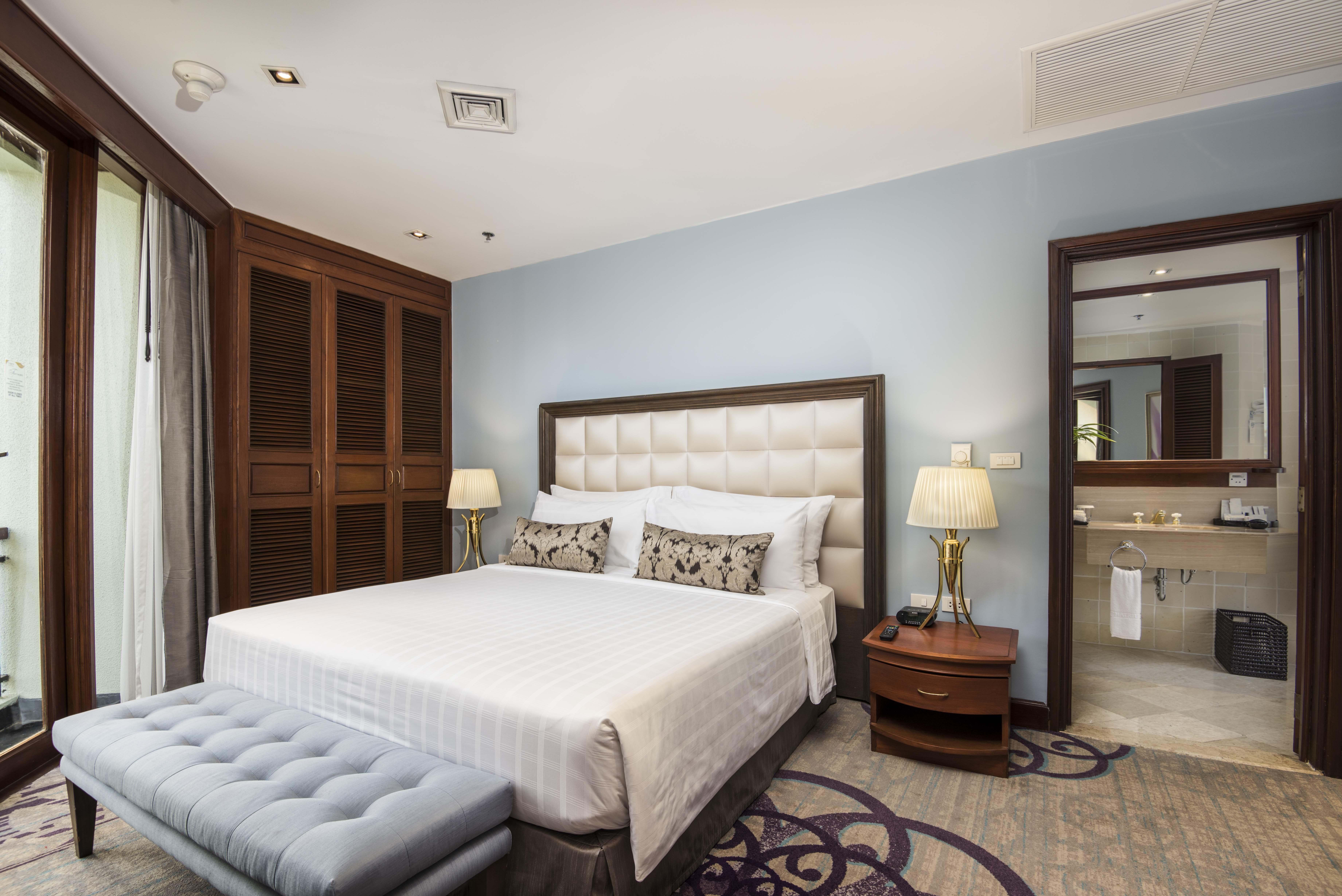 Chatrium Hotel Royal Lake Yangon Exteriör bild