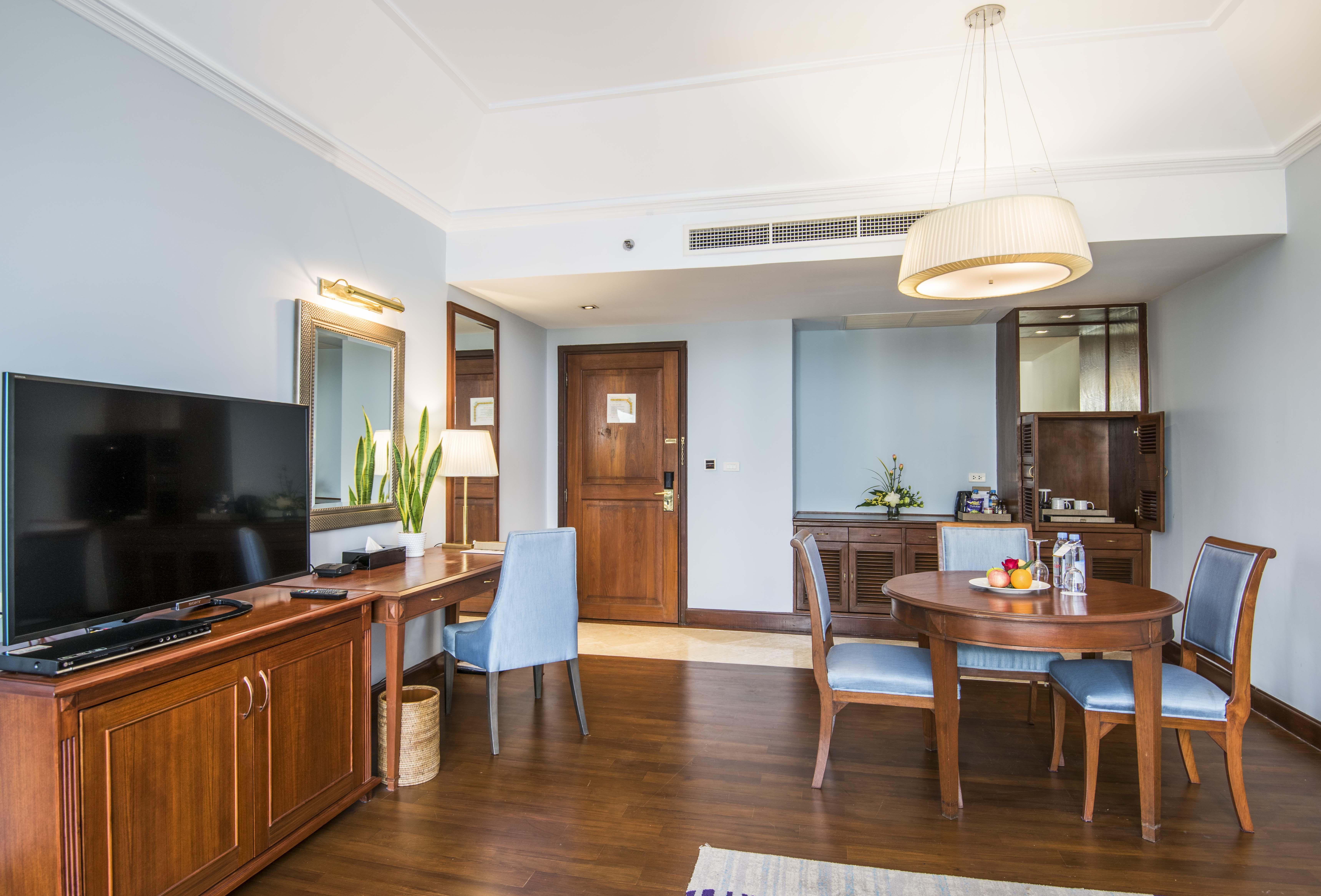 Chatrium Hotel Royal Lake Yangon Exteriör bild