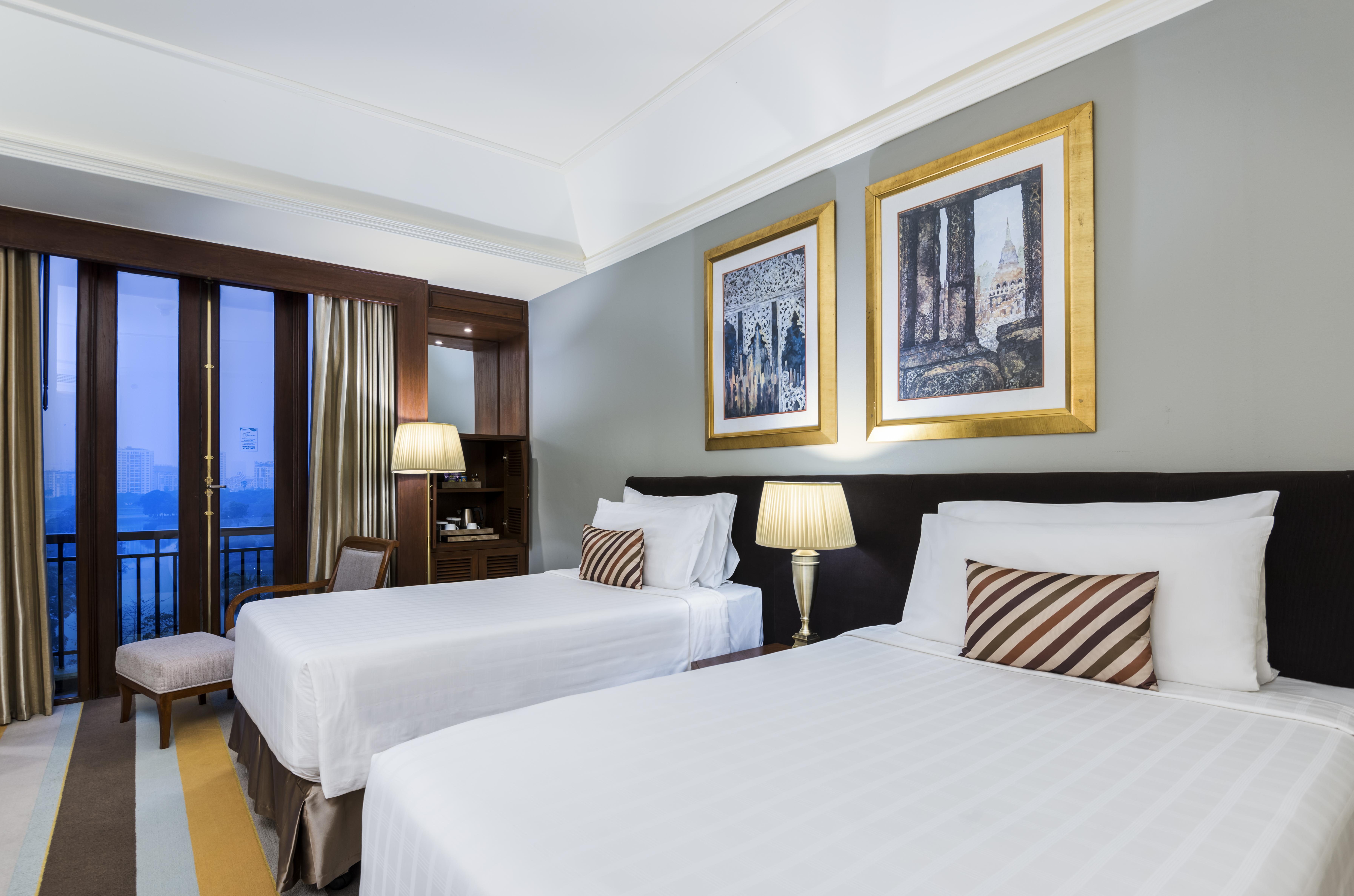 Chatrium Hotel Royal Lake Yangon Exteriör bild