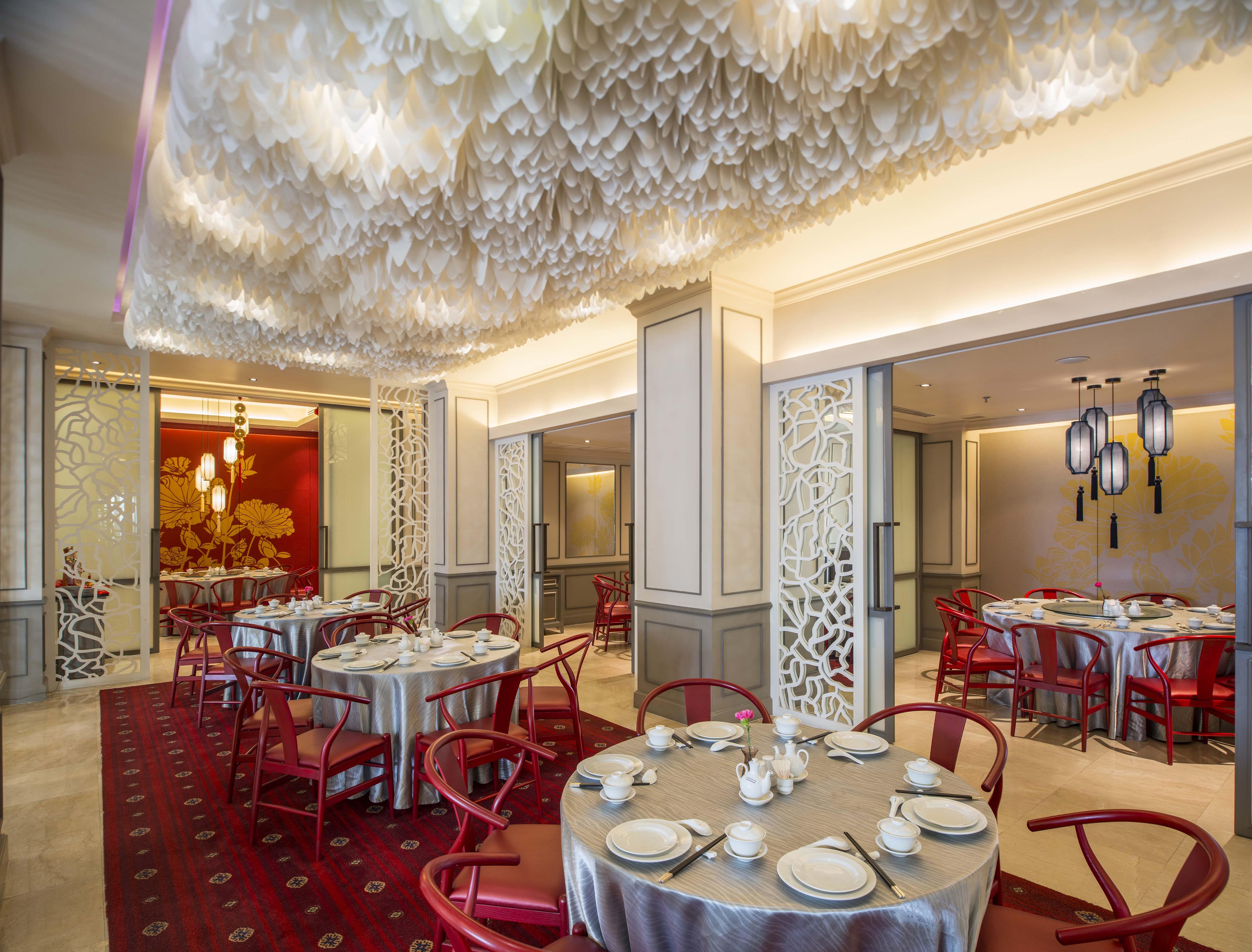 Chatrium Hotel Royal Lake Yangon Exteriör bild