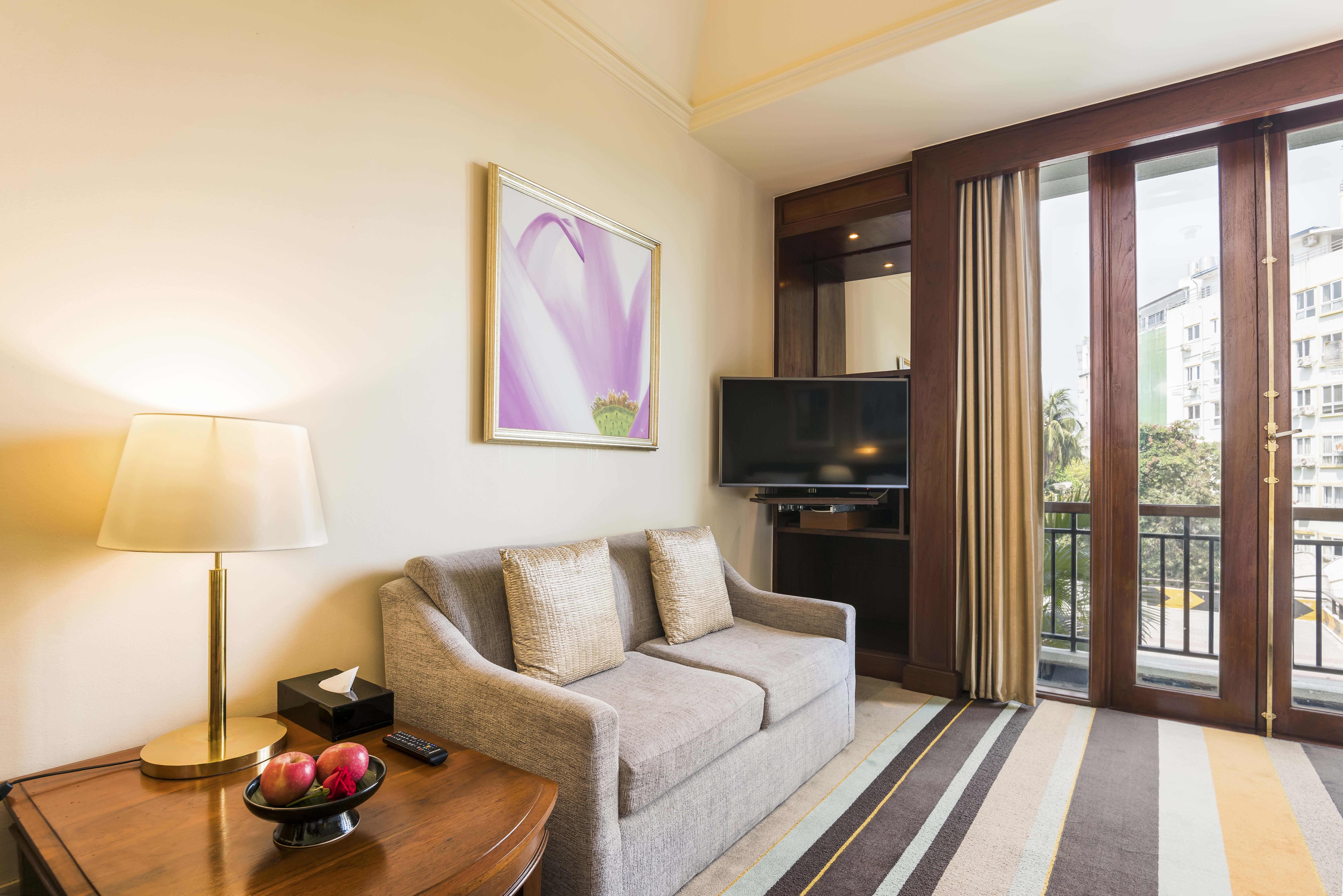 Chatrium Hotel Royal Lake Yangon Exteriör bild