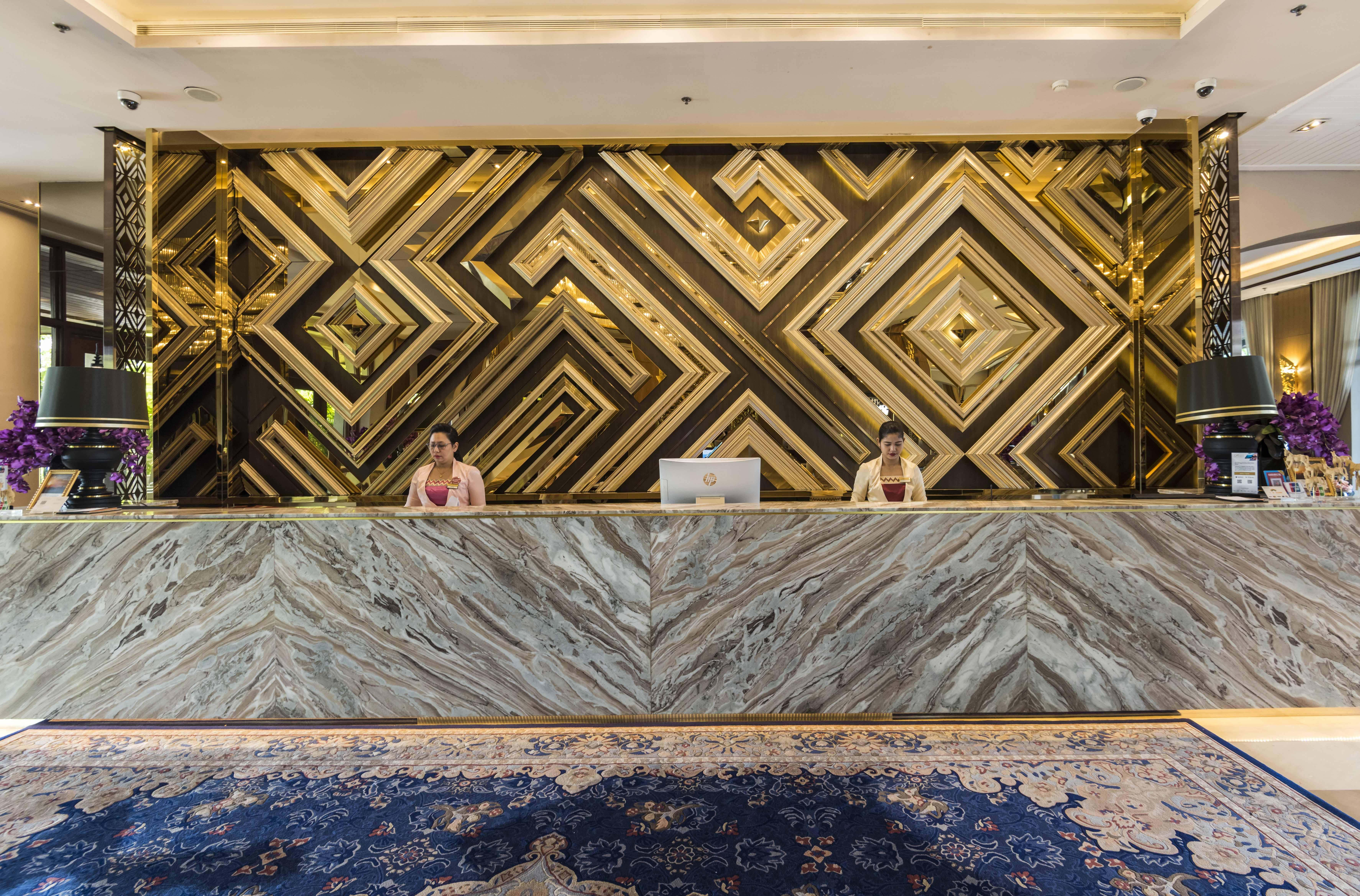 Chatrium Hotel Royal Lake Yangon Exteriör bild